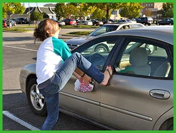 Oradell Locksmith Service Oradell, NJ 201-762-6057 - locked-keys-in-car